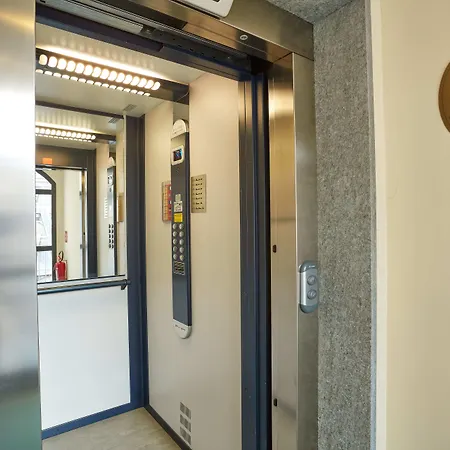 ホテル Liberty トリノ