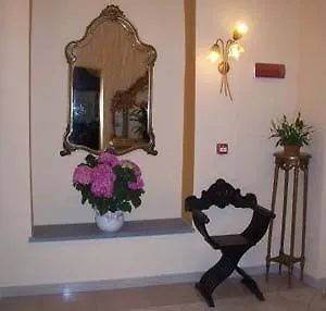 自由酒店